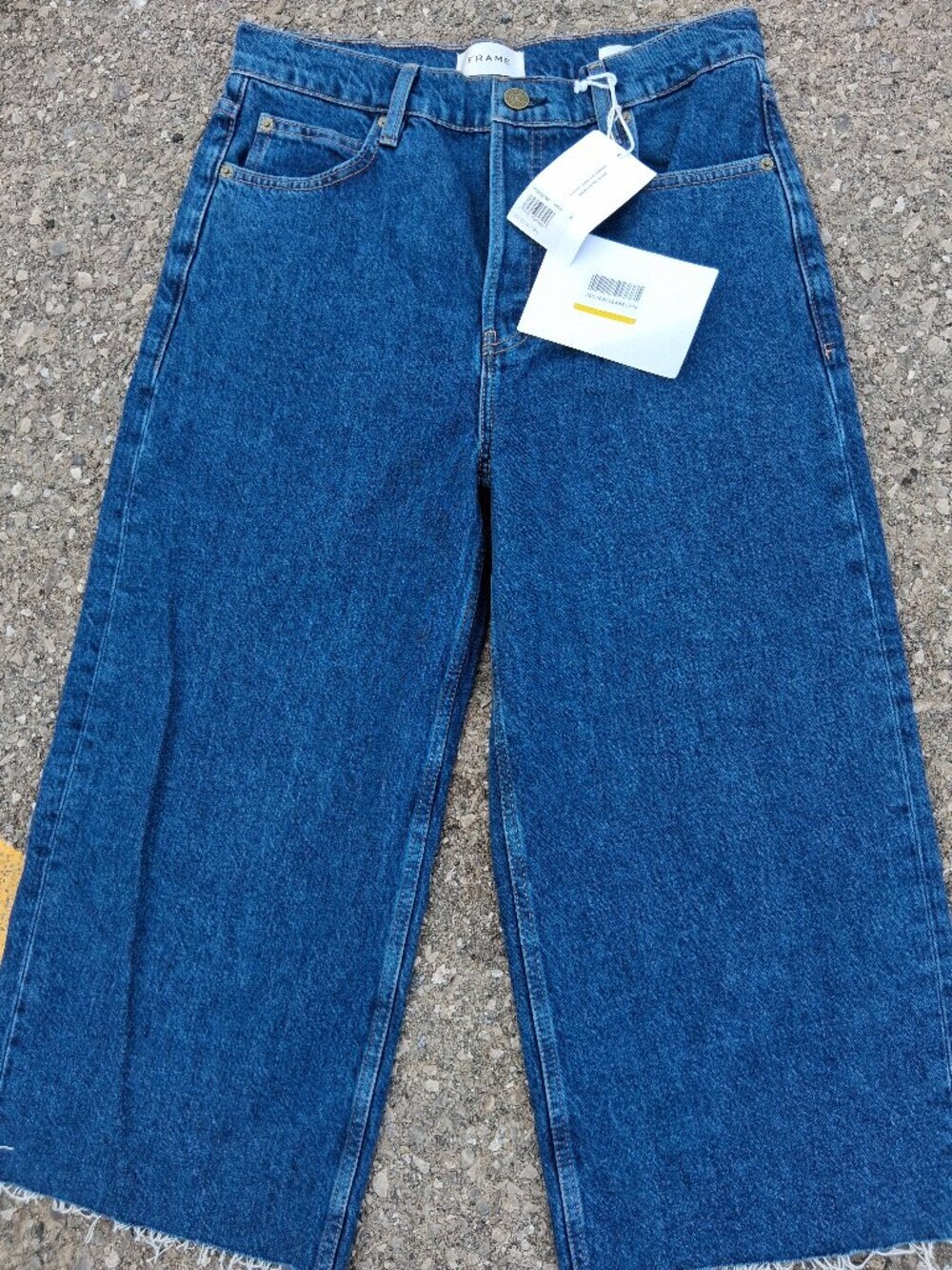 Frame  jeans Nwt 28 Easy capri